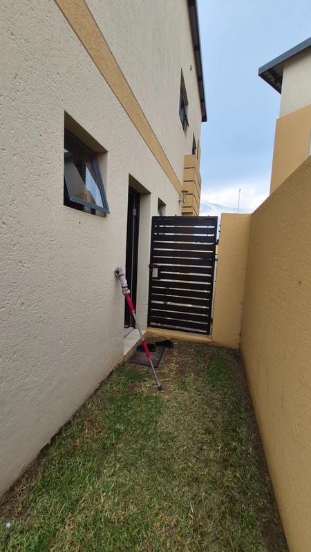 3 Bedroom Property for Sale in Raslouw Gardens Gauteng