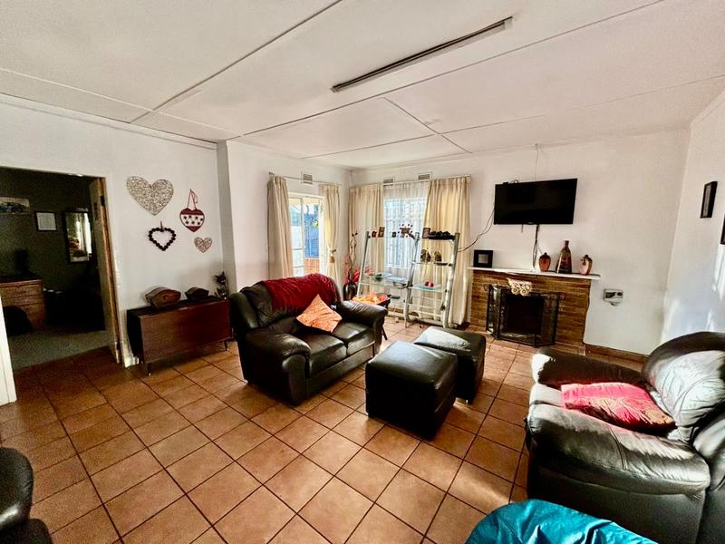 4 Bedroom Property for Sale in Vanderbijlpark SW 1 Gauteng