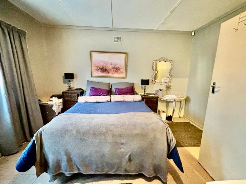 4 Bedroom Property for Sale in Vanderbijlpark SW 1 Gauteng