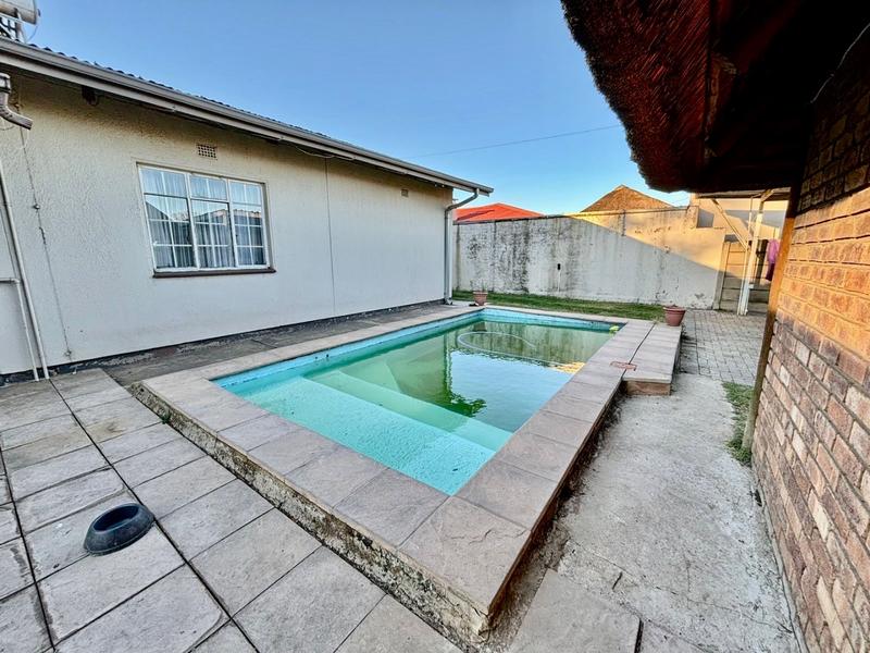 4 Bedroom Property for Sale in Vanderbijlpark SW 1 Gauteng