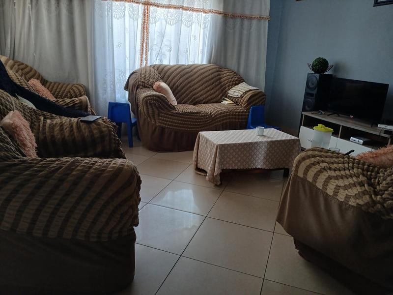 To Let 2 Bedroom Property for Rent in Protea Glen Gauteng