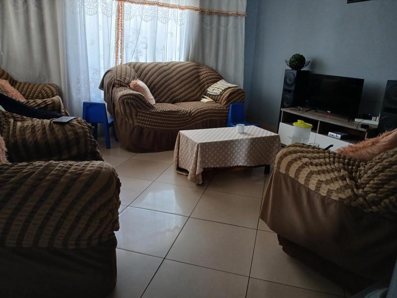 To Let 2 Bedroom Property for Rent in Protea Glen Gauteng
