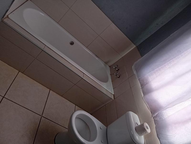 To Let 2 Bedroom Property for Rent in Protea Glen Gauteng