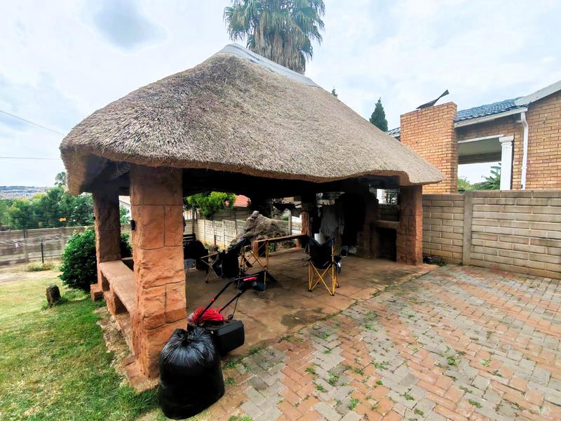 3 Bedroom Property for Sale in Heuweloord Gauteng