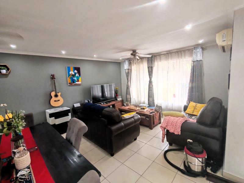 3 Bedroom Property for Sale in Heuweloord Gauteng