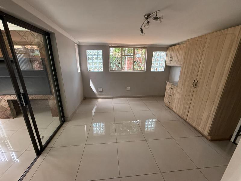 4 Bedroom Property for Sale in Rooihuiskraal Gauteng