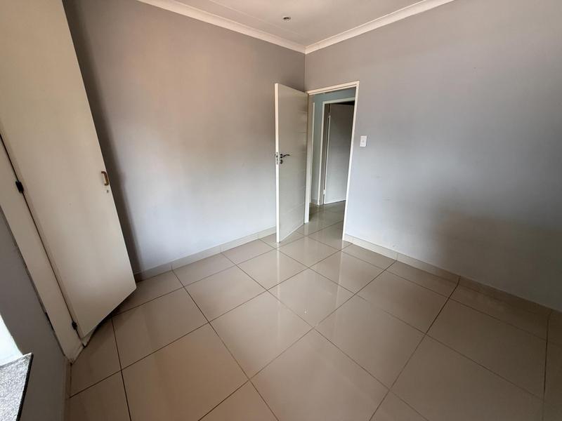 4 Bedroom Property for Sale in Rooihuiskraal Gauteng