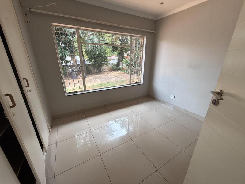 4 Bedroom Property for Sale in Rooihuiskraal Gauteng
