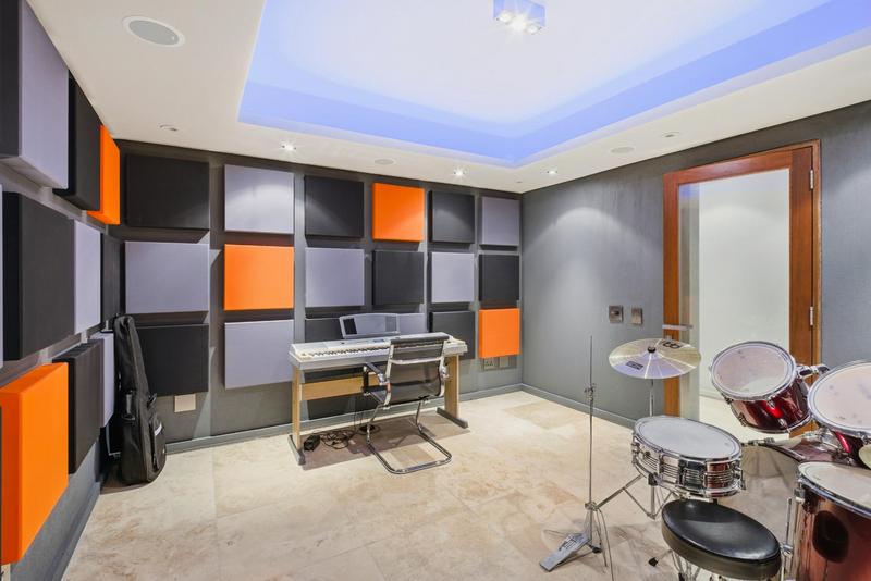 5 Bedroom Property for Sale in Bryanston Gauteng