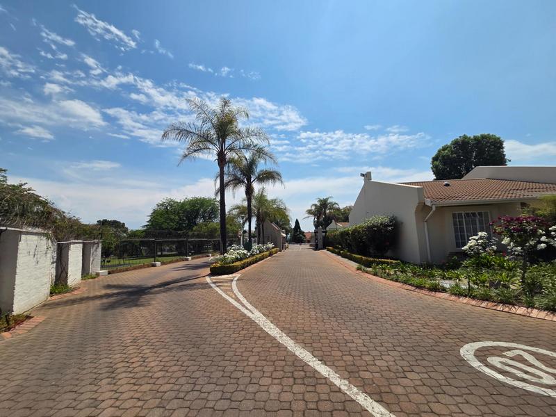 2 Bedroom Property for Sale in Magaliessig Gauteng