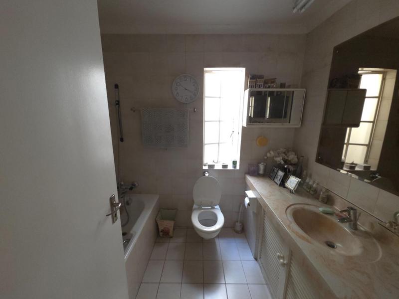 2 Bedroom Property for Sale in Magaliessig Gauteng