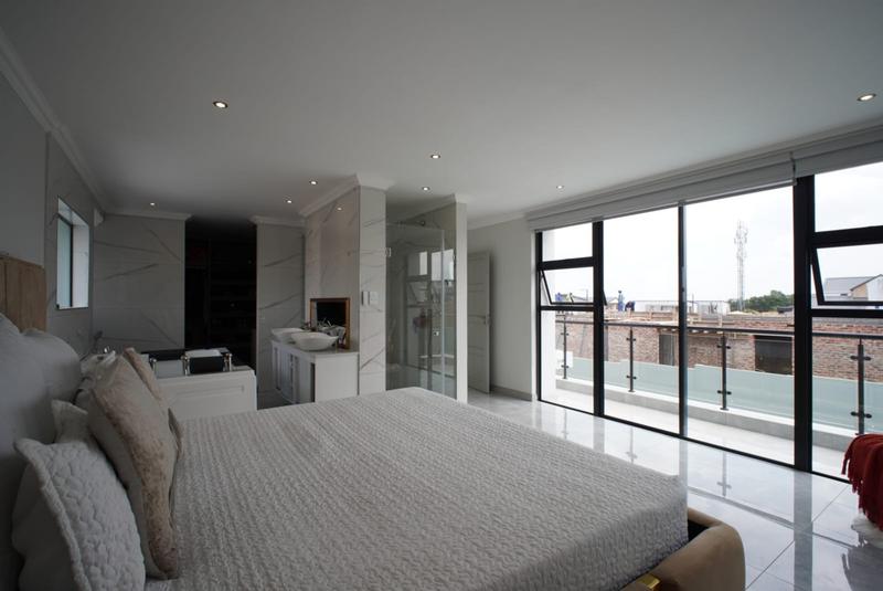 4 Bedroom Property for Sale in Midstream Heights Gauteng