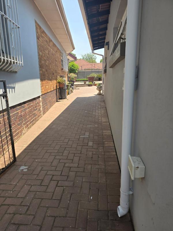 4 Bedroom Property for Sale in Parkdene Gauteng