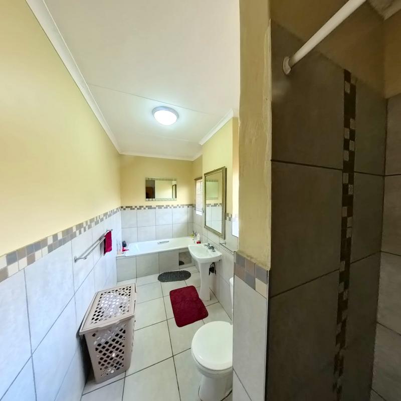 3 Bedroom Property for Sale in Zwartkop Gauteng