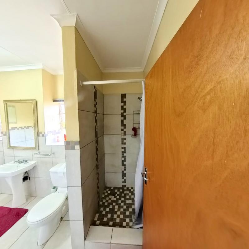 3 Bedroom Property for Sale in Zwartkop Gauteng