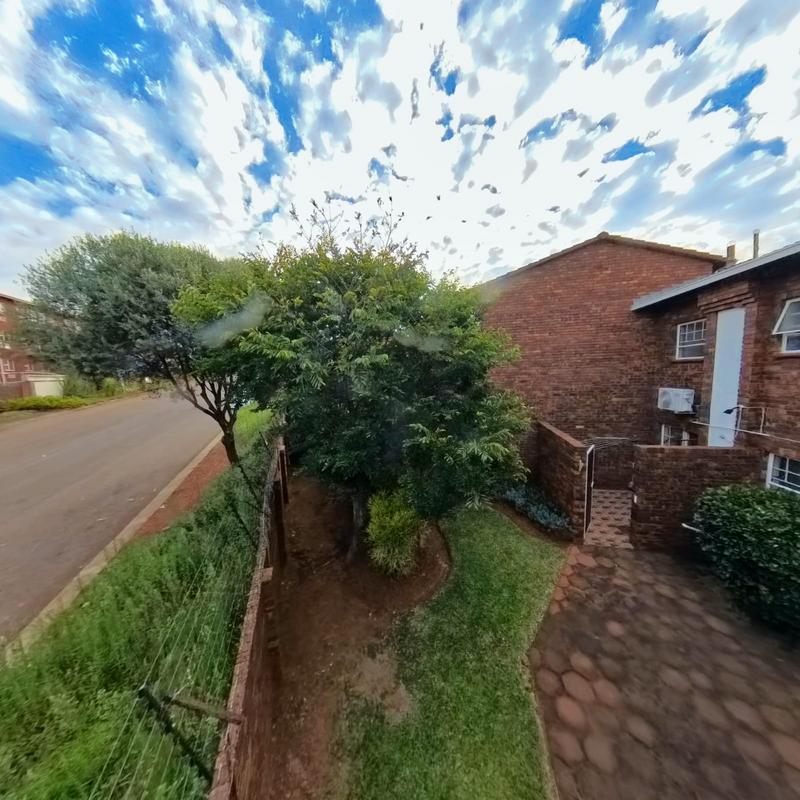 3 Bedroom Property for Sale in Zwartkop Gauteng