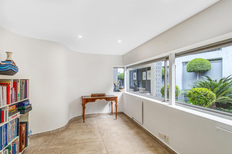 4 Bedroom Property for Sale in Atholl Gauteng