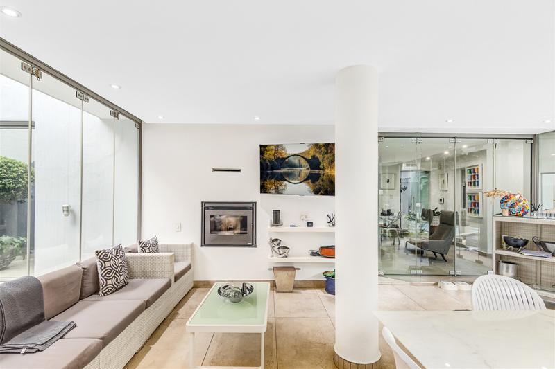 4 Bedroom Property for Sale in Atholl Gauteng