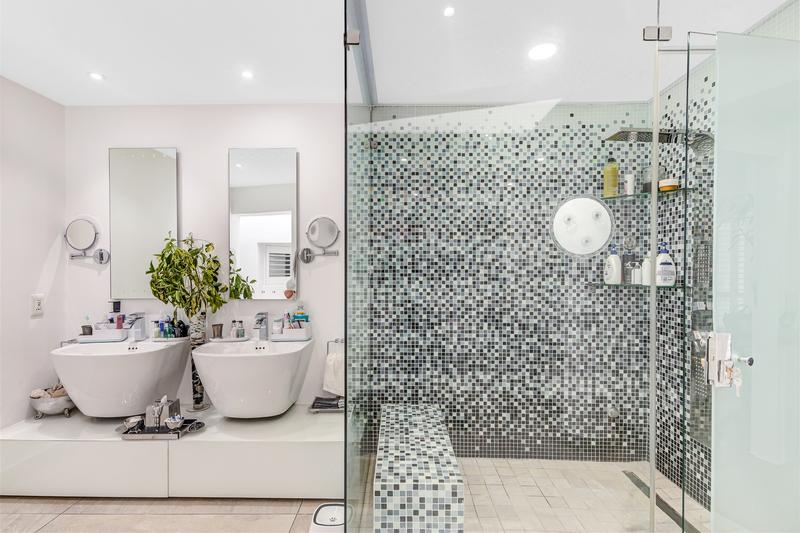 4 Bedroom Property for Sale in Atholl Gauteng