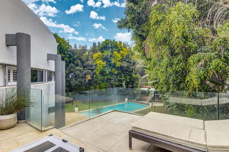 4 Bedroom Property for Sale in Atholl Gauteng