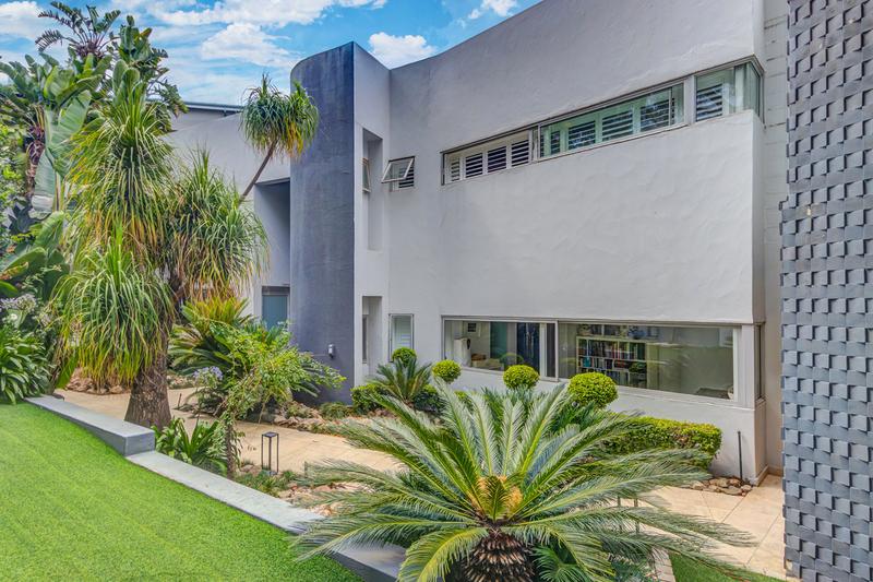 4 Bedroom Property for Sale in Atholl Gauteng