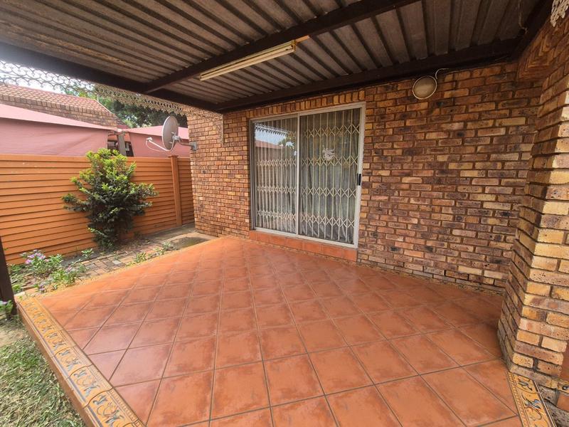 2 Bedroom Property for Sale in Theresa Park Gauteng