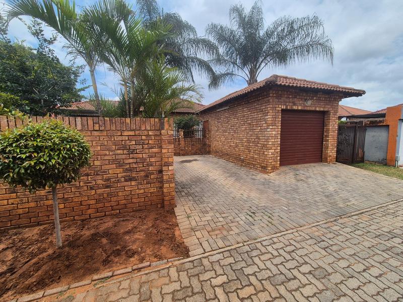 2 Bedroom Property for Sale in Theresa Park Gauteng