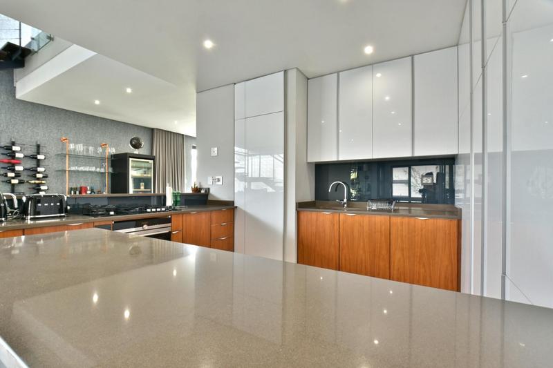 2 Bedroom Property for Sale in Forest Town Gauteng