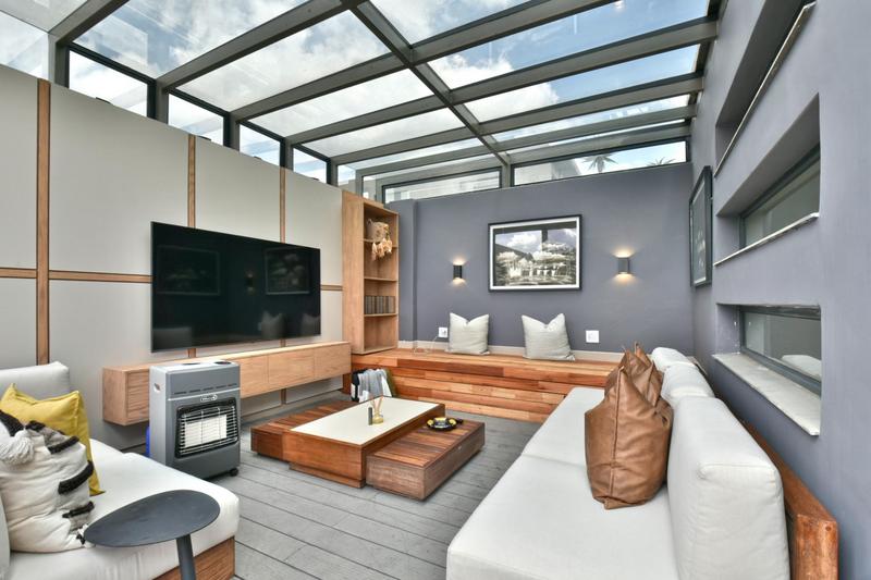 2 Bedroom Property for Sale in Forest Town Gauteng