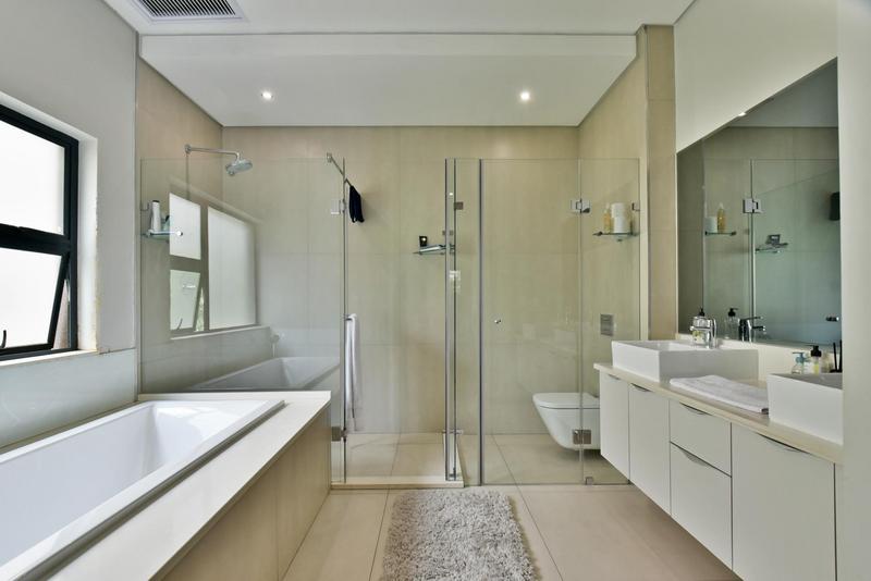 2 Bedroom Property for Sale in Forest Town Gauteng