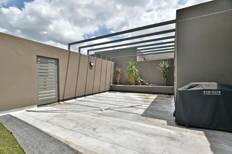 2 Bedroom Property for Sale in Forest Town Gauteng