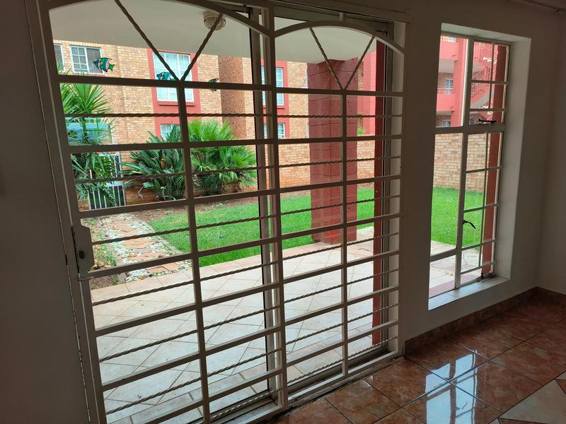 To Let 3 Bedroom Property for Rent in Die Hoewes Gauteng