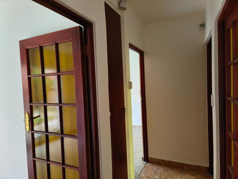 To Let 3 Bedroom Property for Rent in Die Hoewes Gauteng