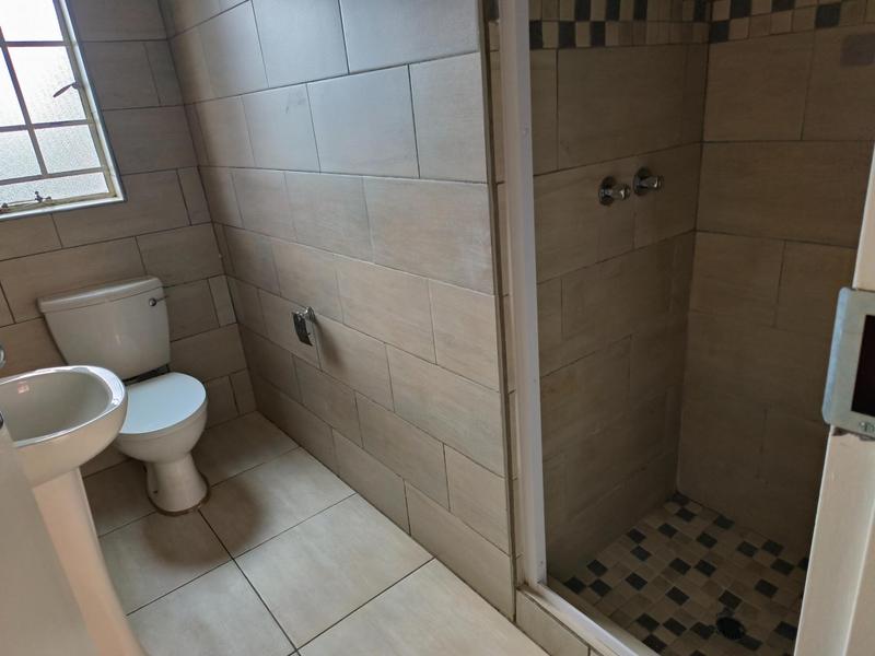 To Let 3 Bedroom Property for Rent in Die Hoewes Gauteng