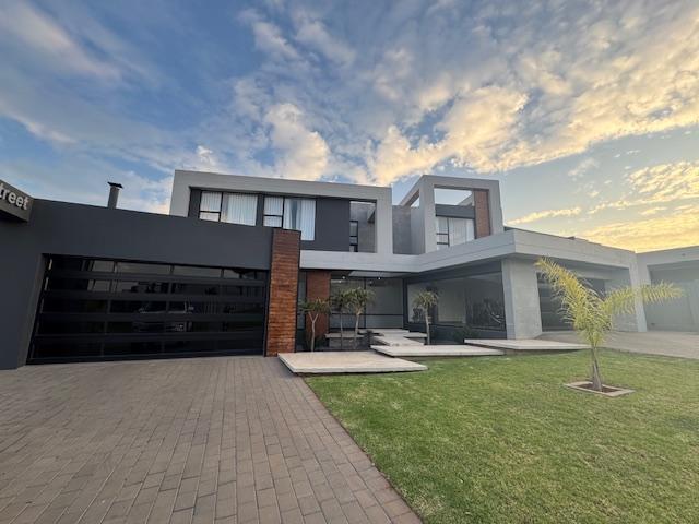 5 Bedroom Property for Sale in Midstream Ridge Gauteng