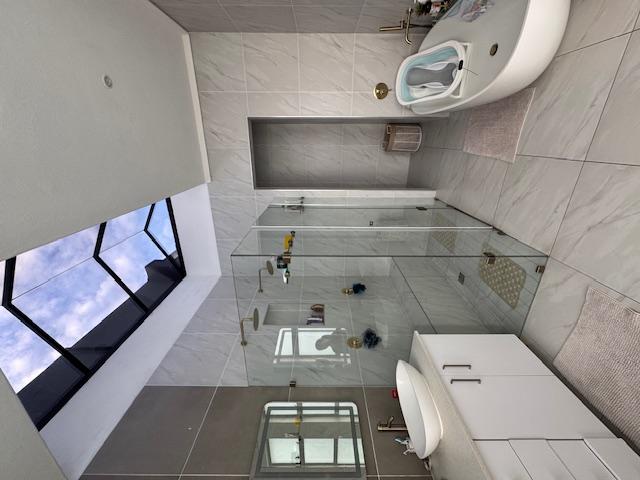 5 Bedroom Property for Sale in Midstream Ridge Gauteng