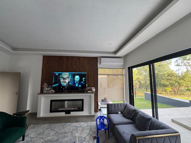 5 Bedroom Property for Sale in Midstream Ridge Gauteng