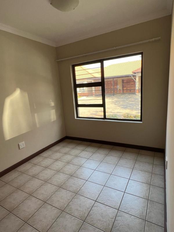 3 Bedroom Property for Sale in Sinoville Gauteng
