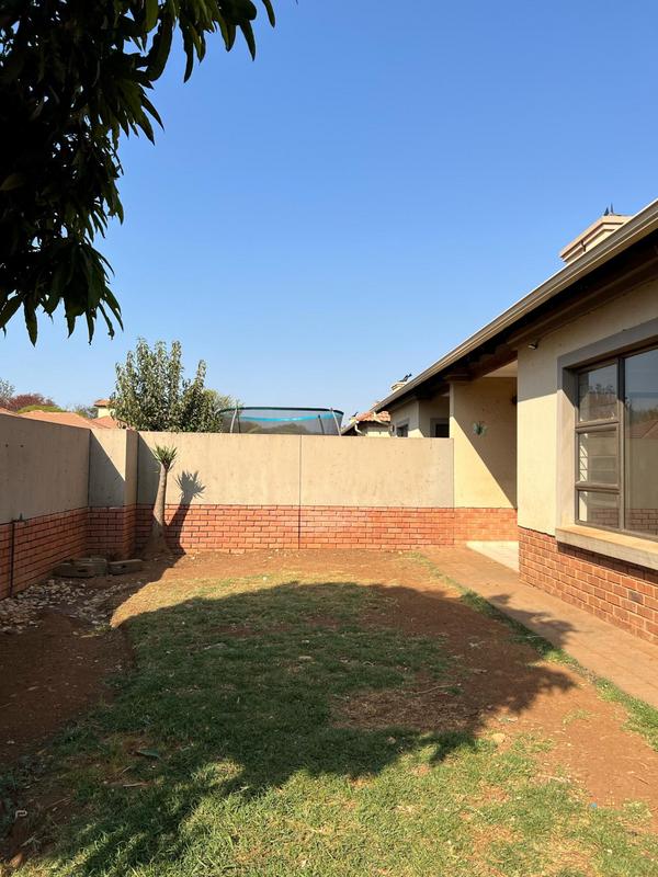 3 Bedroom Property for Sale in Sinoville Gauteng