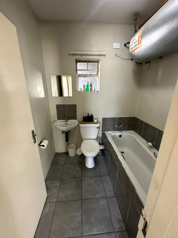 2 Bedroom Property for Sale in Fleurhof Gauteng