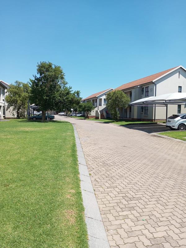 2 Bedroom Property for Sale in Lakefield Gauteng