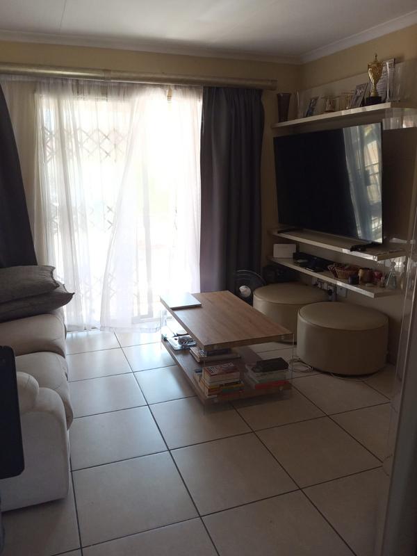 2 Bedroom Property for Sale in Lakefield Gauteng