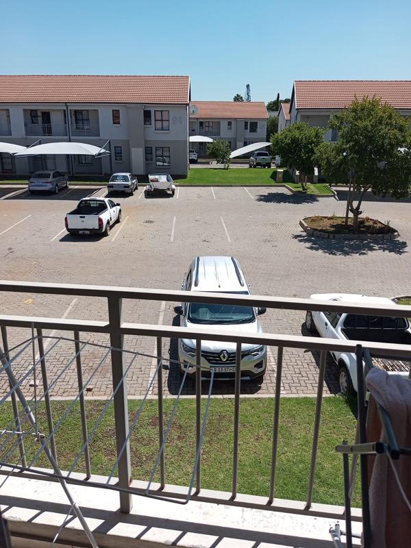 2 Bedroom Property for Sale in Lakefield Gauteng