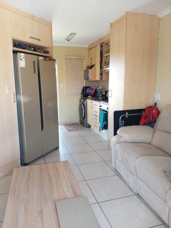2 Bedroom Property for Sale in Lakefield Gauteng