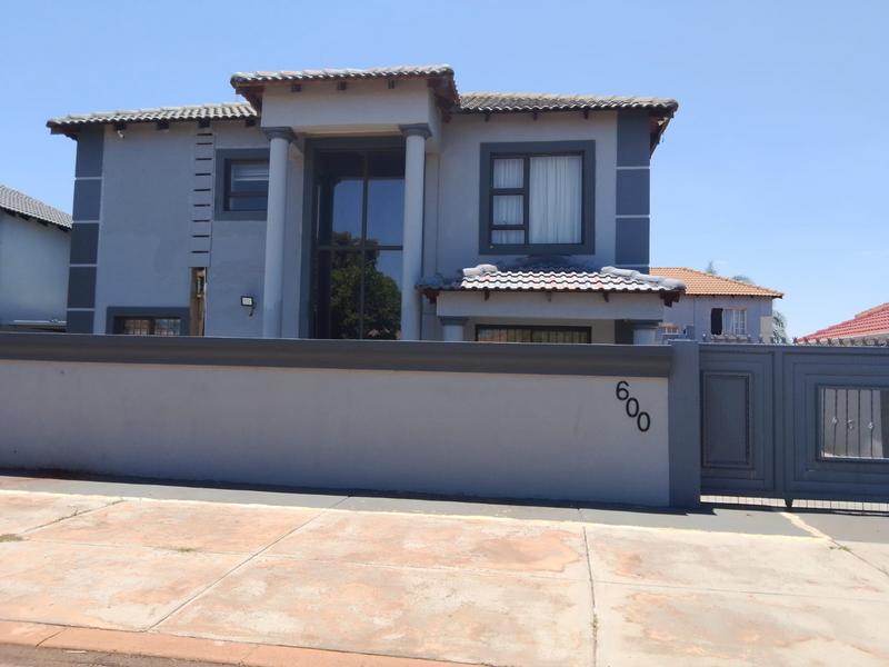 4 Bedroom Property for Sale in Rosslyn Gauteng