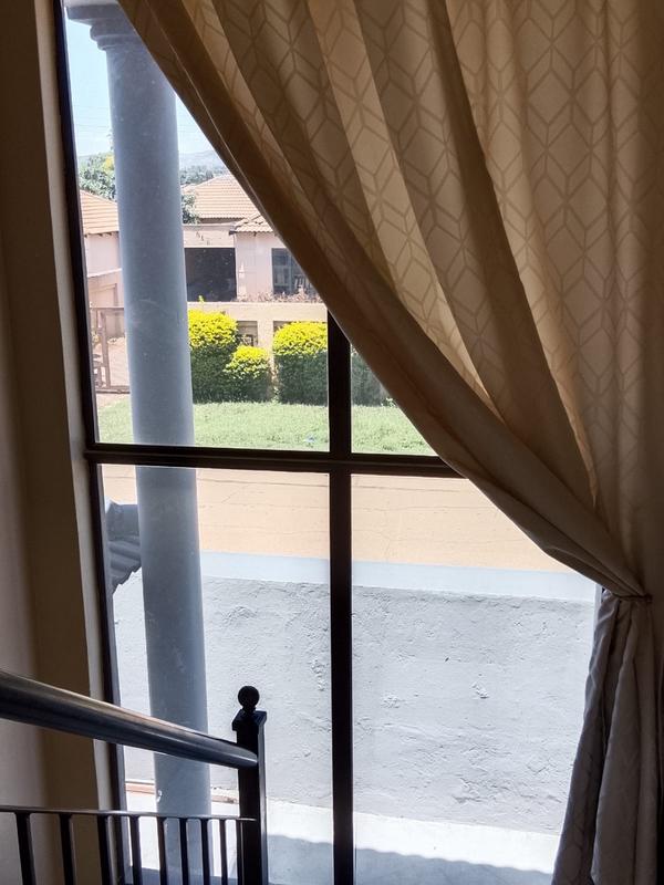 4 Bedroom Property for Sale in Rosslyn Gauteng