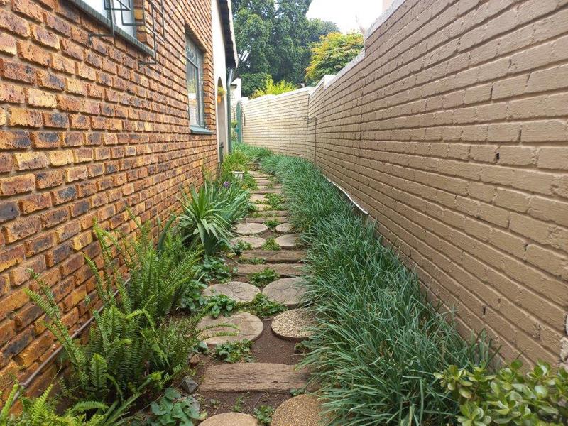 To Let 0 Bedroom Property for Rent in Eastleigh Ridge Gauteng