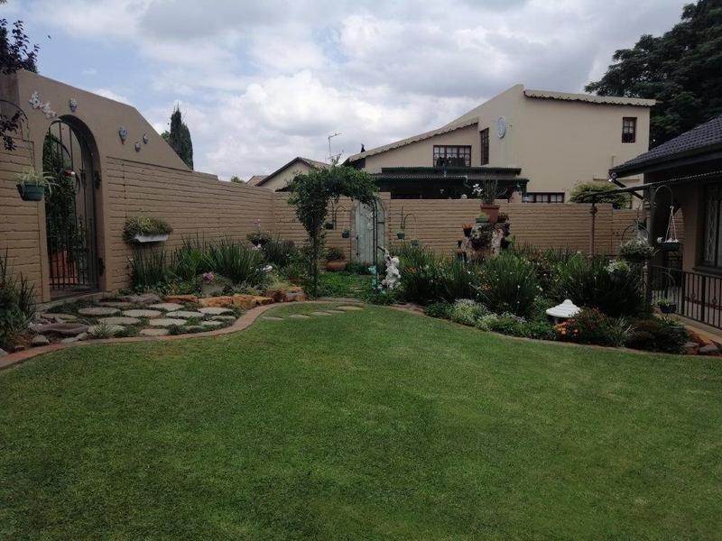 To Let 0 Bedroom Property for Rent in Eastleigh Ridge Gauteng