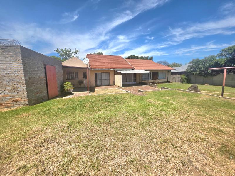 4 Bedroom Property for Sale in Elspark Gauteng