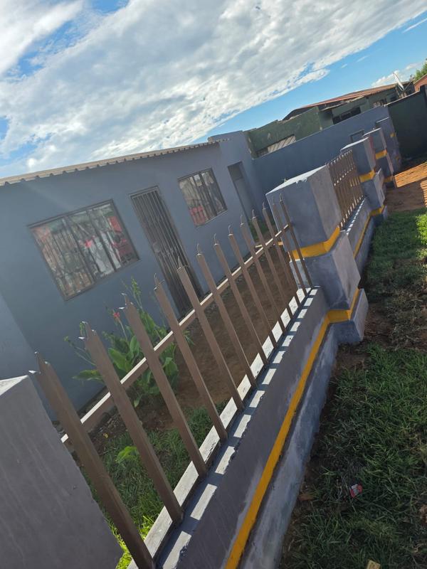 2 Bedroom Property for Sale in Drieziek Gauteng